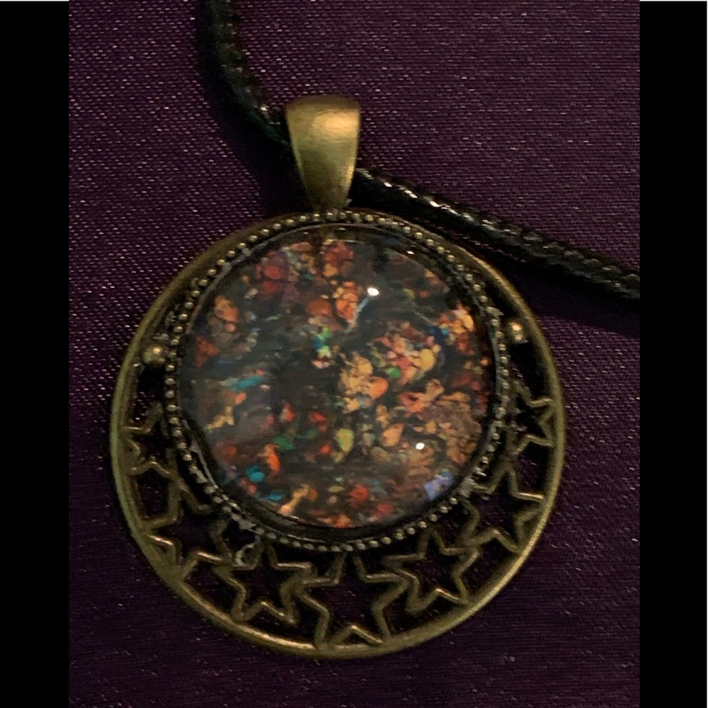 Floral 25mm cabochon necklace